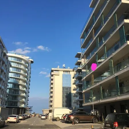 Lotus Blue Apartment Mamaia